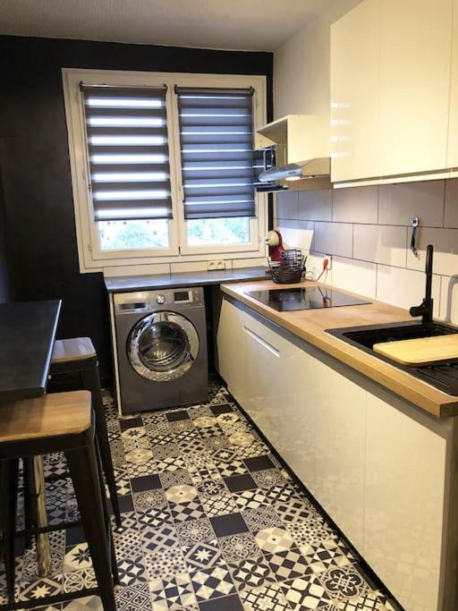 Appartement T3 Urban - Parking & Acces Metro - 11 Mn D'airbus *